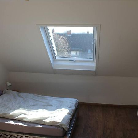 Ruhige Dachgeschosswohnung Seelze Eksteriør bilde