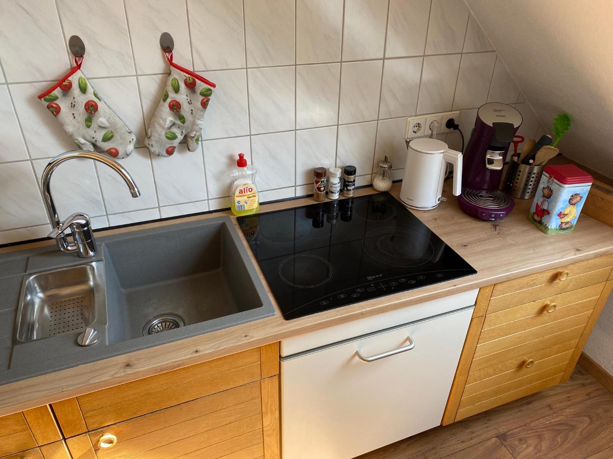 Ruhige Dachgeschosswohnung Seelze Eksteriør bilde